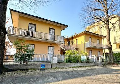 2 LOCALI A CESENATICO
