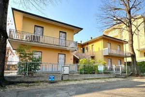 2 LOCALI A CESENATICO
