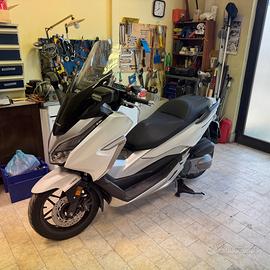 Honda FORZA 300 come nuovo 