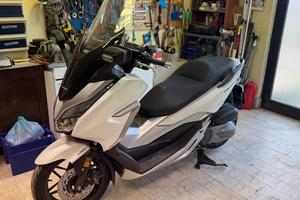 Honda FORZA 300 come nuovo 
