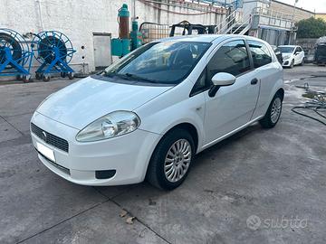 Fiat Grande Punto Van 4 posti N1