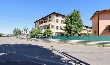 3 LOCALI A REGGIO NELL'EMILIA