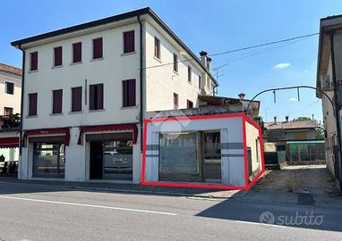 NEGOZIO A CROCETTA DEL MONTELLO