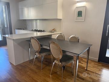 Tavolo con 4 sedie Cantori