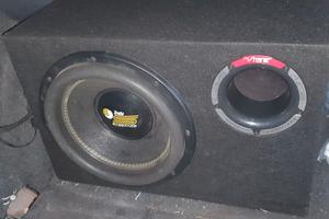 materiale audio per auto
