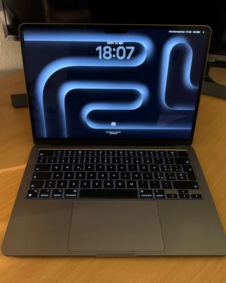MacBook Air M2 - Space Gray