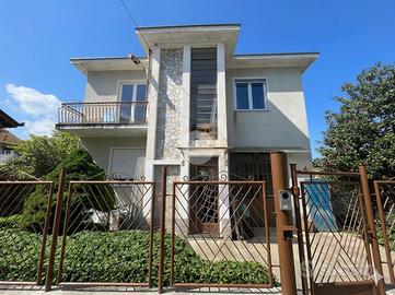 BIFAMILIARE A GASSINO TORINESE