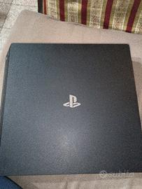 PS4 pro 1t con joystick e tre giochi ps4