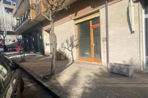 Magazzino commerciale metropolis