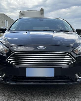 Ford Focus Station Wagon TITANIUM