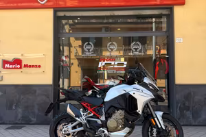 Ducati Multistrada V4 S 2023 Bianca