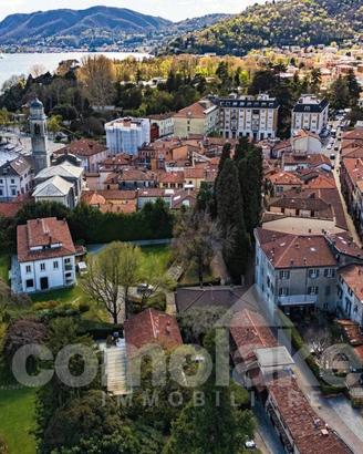 Villa di 210 m² con più di 5 locali a Cernobbio
