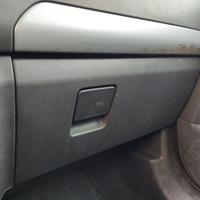 Cassetto portaoggetti OPEL ZAFIRA del 2007