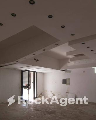 DEPOSITO IN PIENO CENTRO