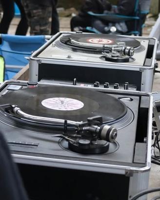 Coppia Giradischi Technics 1200 1210