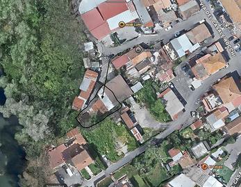 Terreno con tettoie categoria C/7