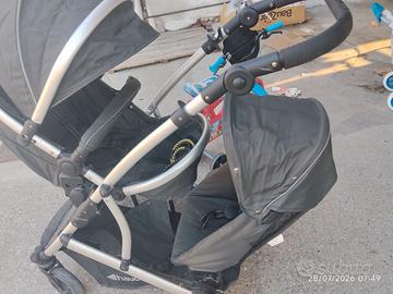 Passeggino gemellare