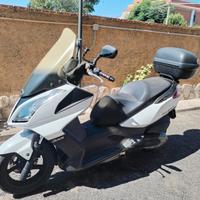 Kymco Downtown 200