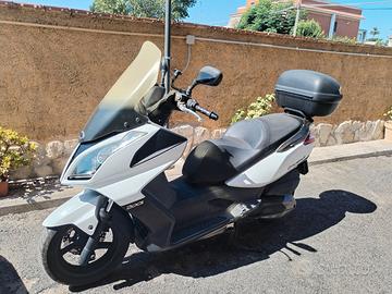 Kymco Downtown 200