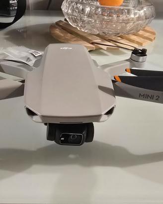 dji mini 2 con accessori 