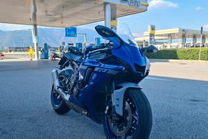 Yamaha r1 2020