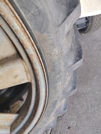 Gomme strette trattore