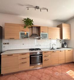 🍽️ Cucina completa con frigorifero