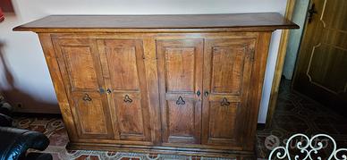 Credenza/Madia in Legno Massello di Noce - 4 Ante