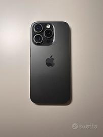 iPhone 15 pro COME NUOVO