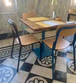 Tavolo e sedie per ristorante