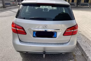 Mercedes classe B200 gancio traino