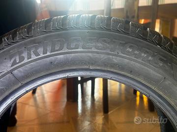 Pneumatici invernali Bridgestone 215/55 R16
