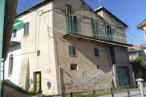 Immobile in asta di 259 m² con più di 5 locali e b