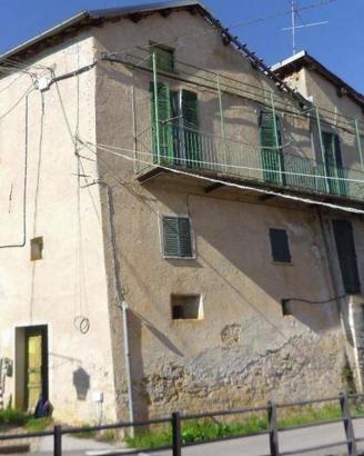 Immobile in asta di 259 m² con più di 5 locali e b