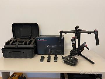 Dji Ronin m gimbal stabilizzatore