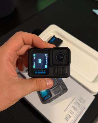 GoPro hero 13 + batteria (in garanzia)