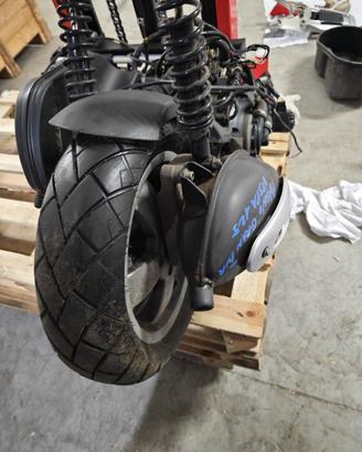 Piaggio Vespa Gran Tour 125