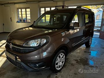 Fiat Doblò 1.4 T-Jet 16V Easy 7 POSTI