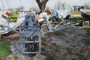 Carrello motorizzato alaggio barca