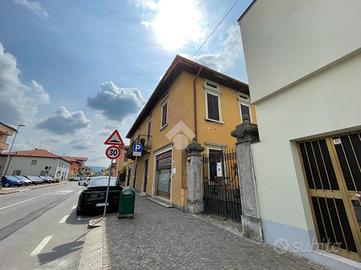 5 LOCALI A ALMÈ