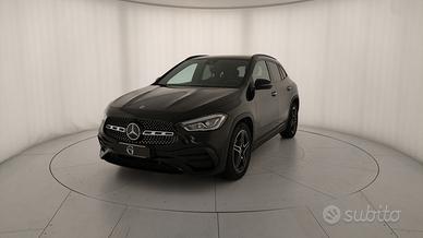 MERCEDES-BENZ GLA 200 d Premium auto