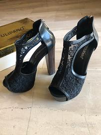 Scarpe nere con plateau