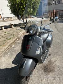 Piaggio Vespa 300 GTS - 2017