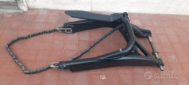 forcellone Ducati Scrambler 400 Sixty 2 con catena