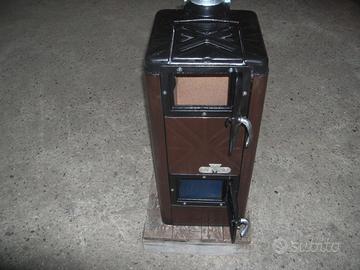 Stufetta a legna OLMAR testa di moro cm.30x30x70cm