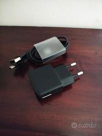 Caricabatterie originale Sony e cavo USB