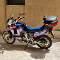 Africa Twin per intenditori seri non perdi tempo