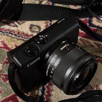 M200 canon + Hama bag