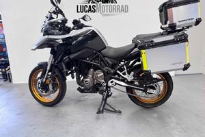Qj Motor SRK 700 X