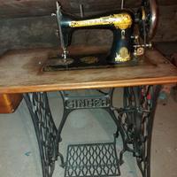 Macchina per cucire antica Singer